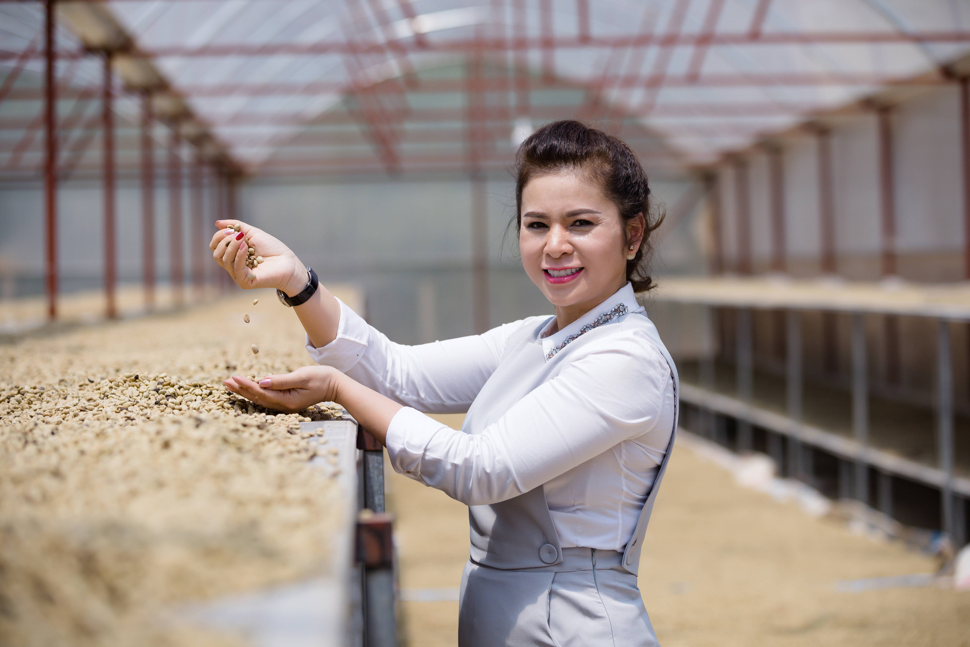 Bà Lê Hoàng Diệp Thảo công bố dự án Happy Farmers cầu nối liên kết với các nhà cung ứng của Việt Nam - Ảnh 1.