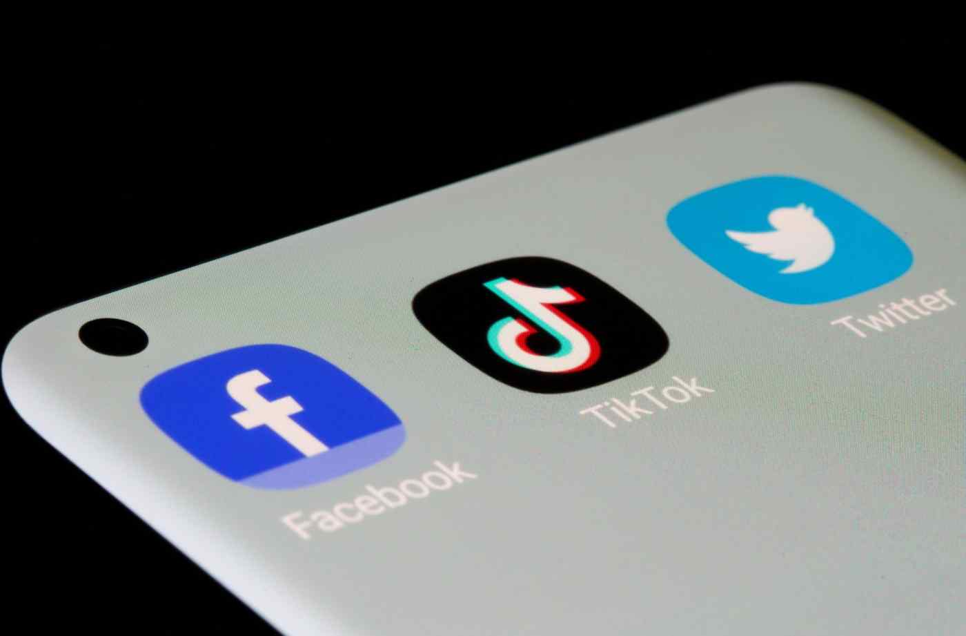 Cơn sốt TikTok áp đảo Facebook, trở thành ứng dụng được tải xuống nhiều nhất toàn cầu năm 2020 - Ảnh 1. Cơn sốt TikTok áp đảo Facebook, trở thành ứng dụng được tải xuống nhiều nhất toàn cầu năm 2020 - Ảnh 1.