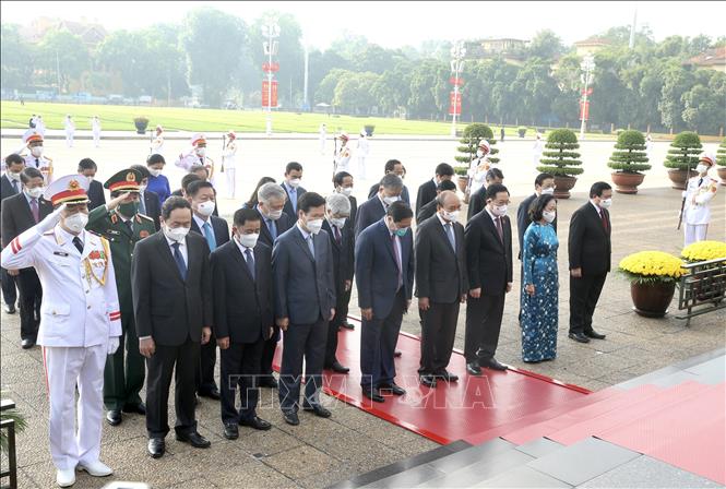 Lãnh đạo Đảng, Nhà nước vào Lăng viếng Chủ tịch Hồ Chí Minh - Ảnh 6.