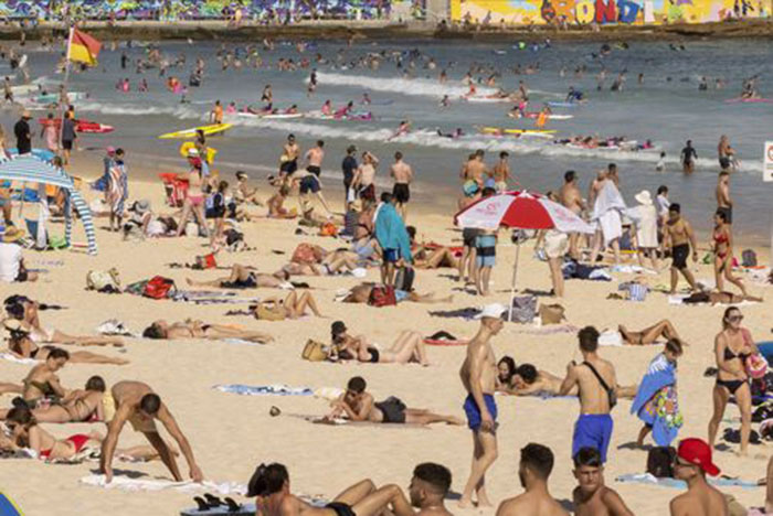 Australia: Bikini lại tràn xuống bãi biển trước thềm New South Wales dỡ bỏ phong tỏa theo lộ trình - Ảnh 8.