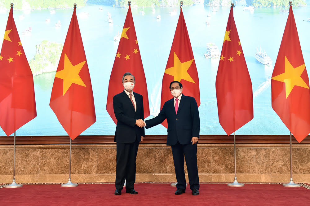 Thủ tướng Phạm Minh Chính tiếp Bộ trưởng Ngoại giao Trung Quốc Vương Nghị - Ảnh 1.