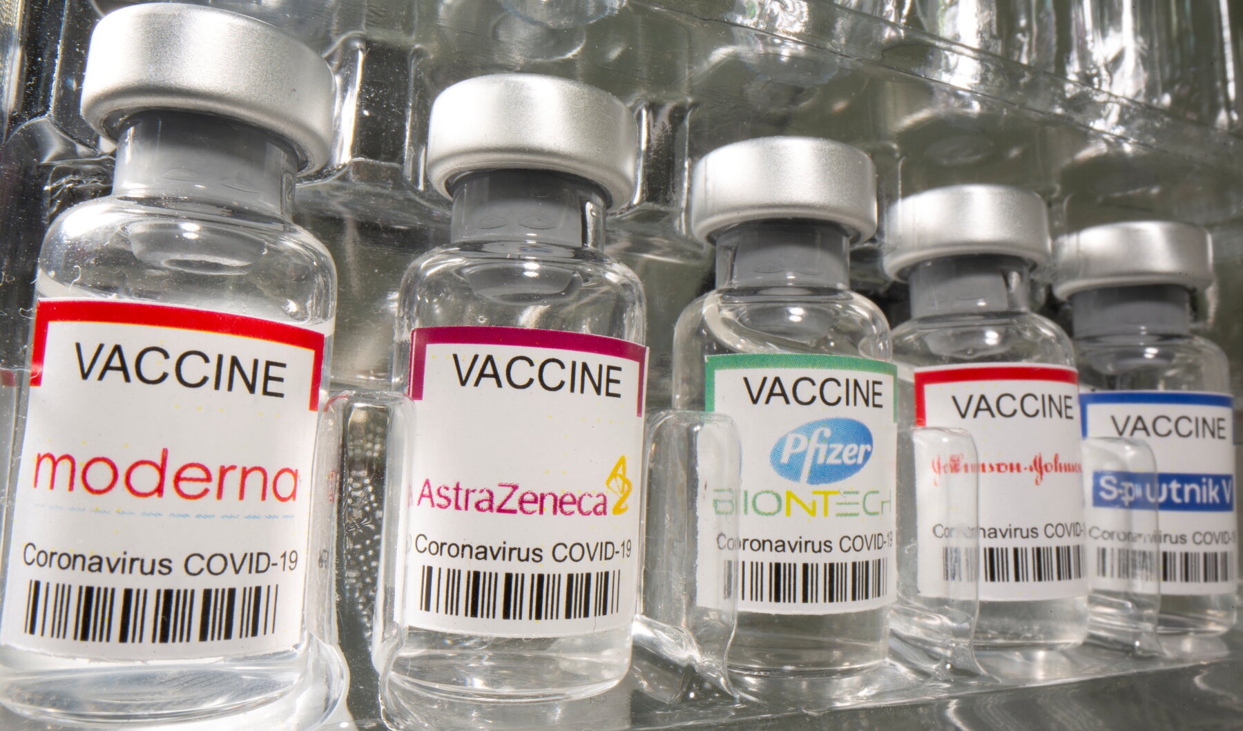 Vaccine ngừa COVID-19 - &quot;Cỗ máy in tiền&quot; cho các hãng dược. Ảnh: @AFP.
