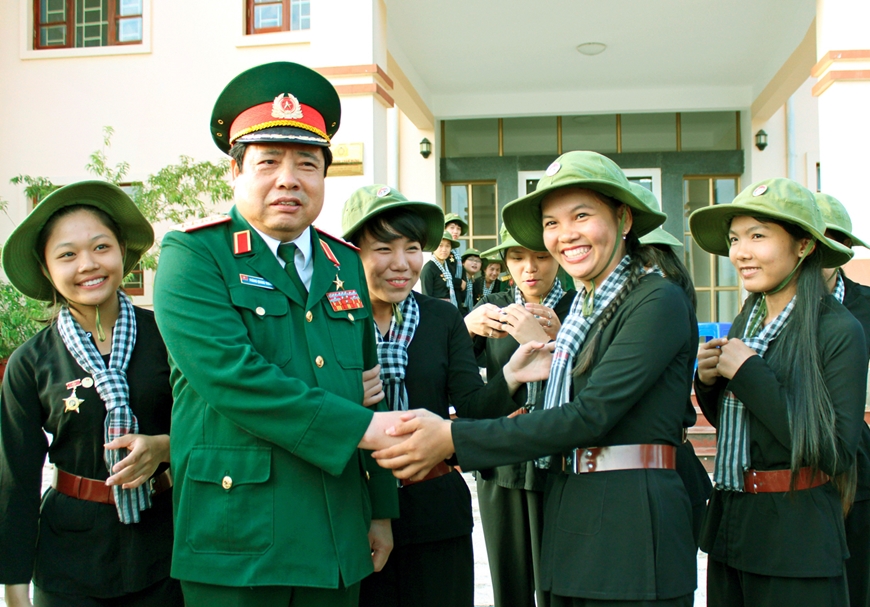 Ảnh: Đại tướng Phùng Quang Thanh luôn gần gũi, thân mật - Ảnh 12.