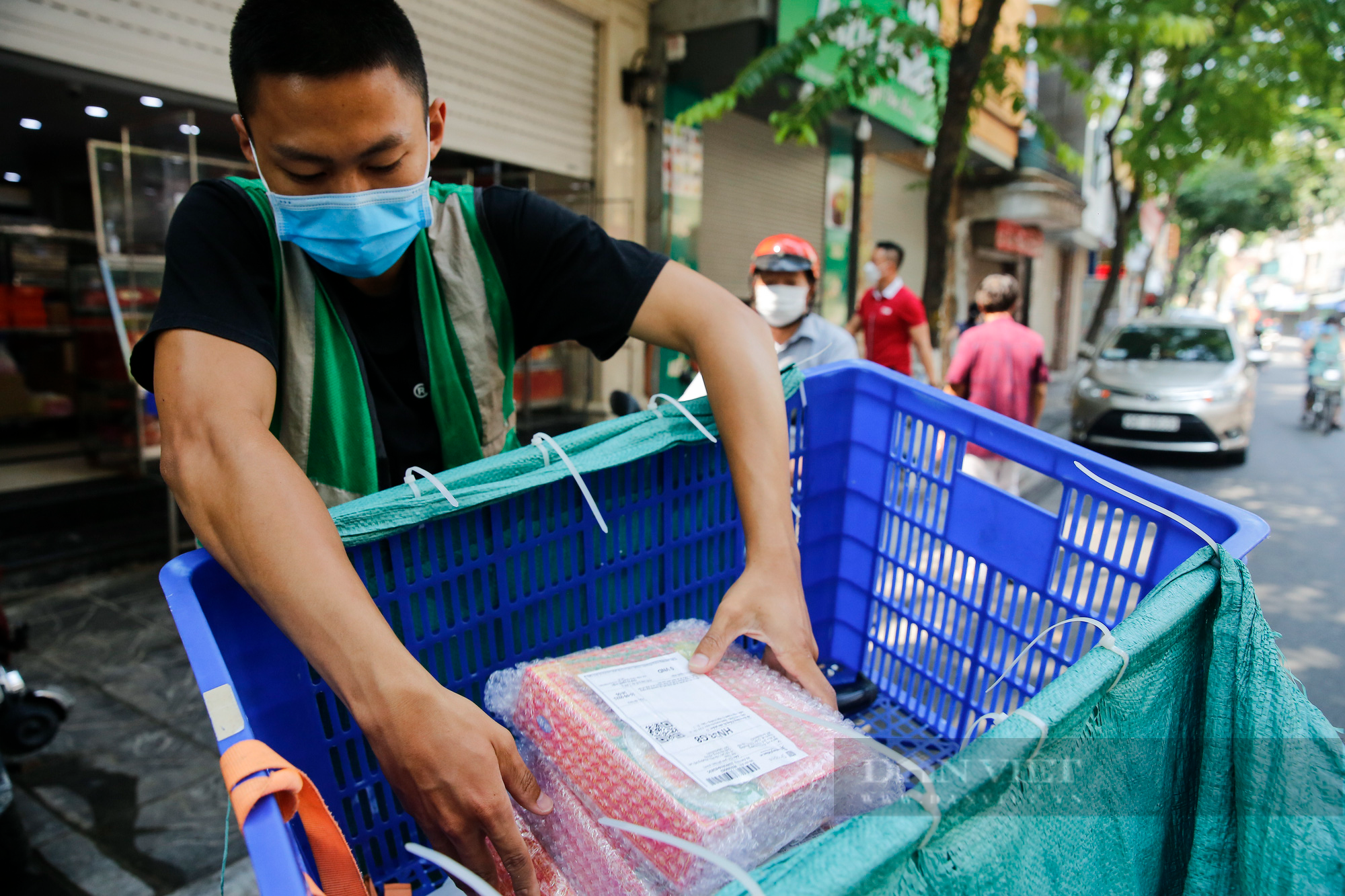 Thị trường bánh trung thu ảm đạm, cơ sở sản xuất loay hoay tìm kênh online - Ảnh 11.