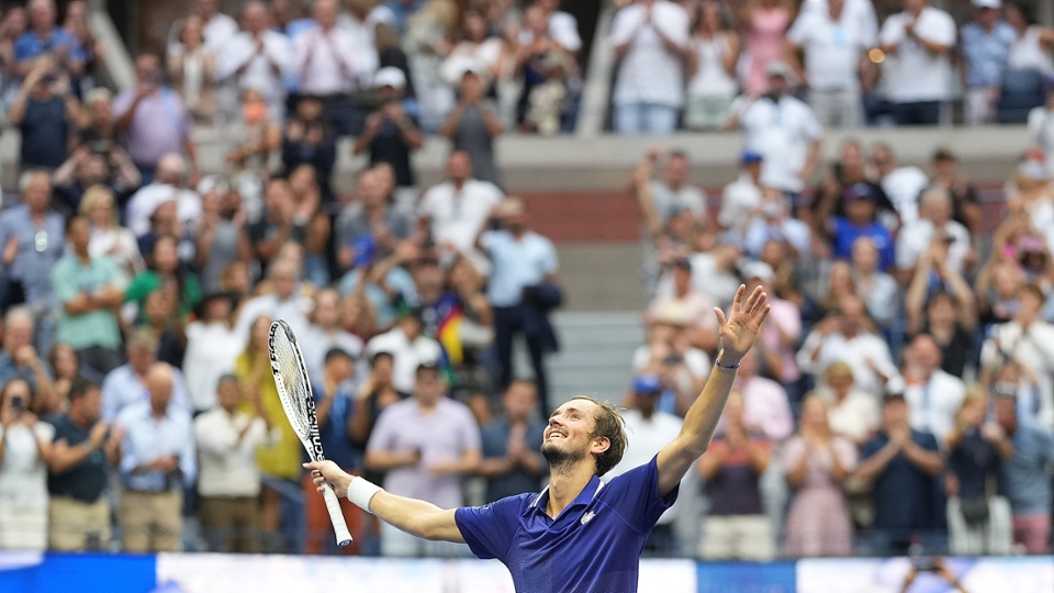 Thua Medvedev ở chung kết US Open 2021, Djokovic bỏ lỡ &quot;Calendar Slam&quot; - Ảnh 2.