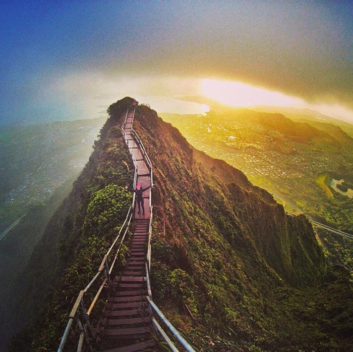 Mỹ: Hawaii lại “dậy sóng” về số phận “Nấc thang lên thiên đường” - Ảnh 1.