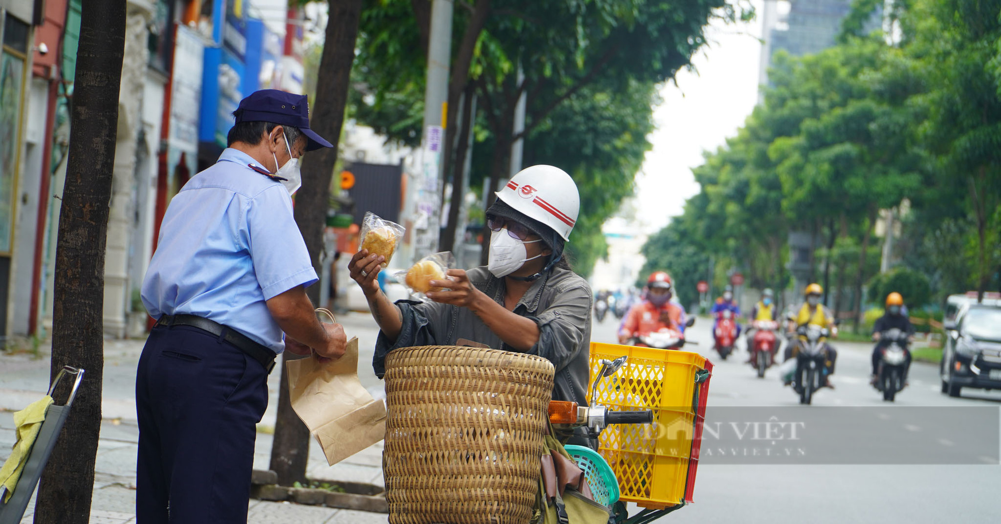 Lâm Ống Húc trên những chuyến xe 