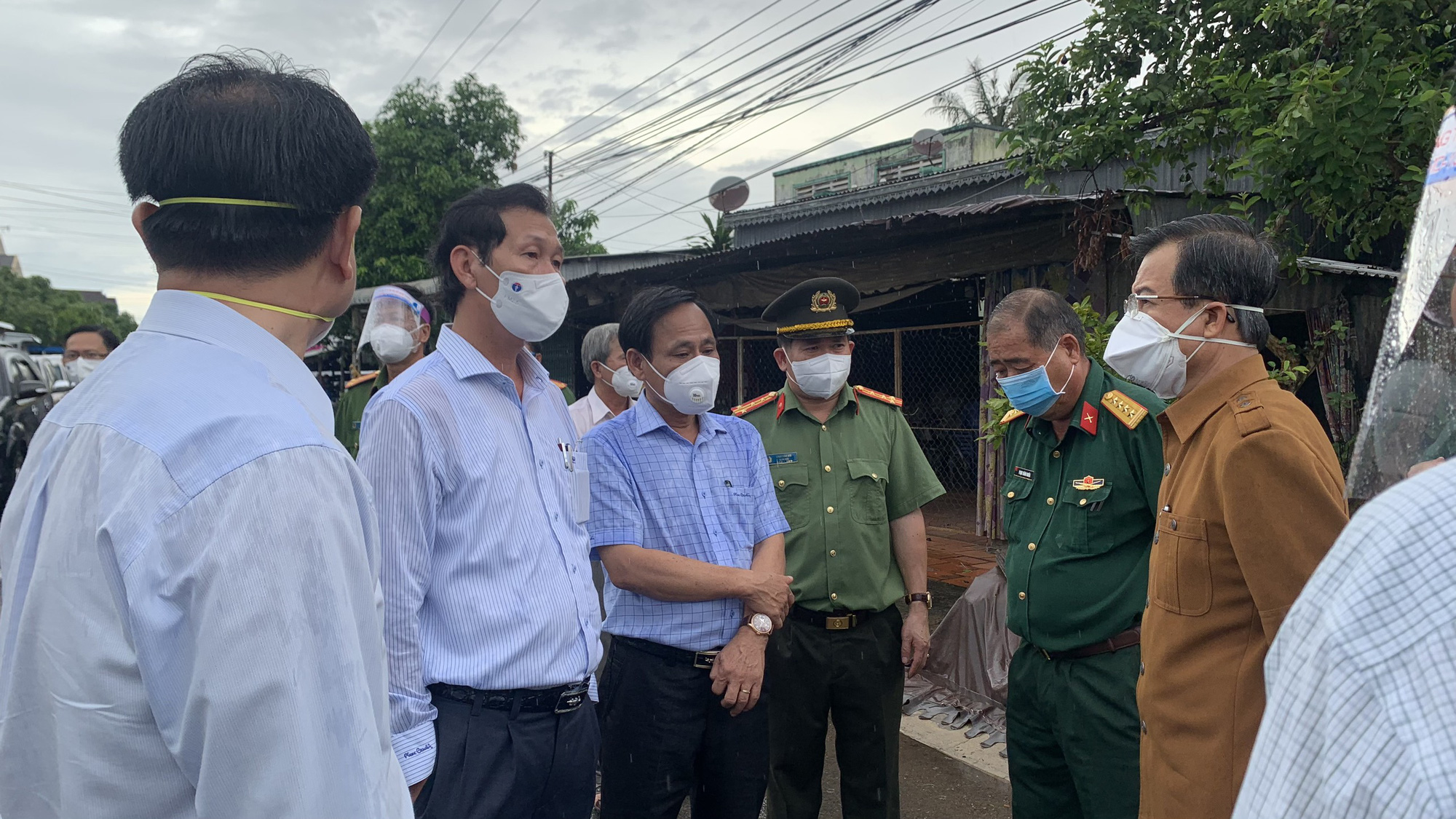 An Giang họp khẩn dập các ổ dịch tại An Phú sau khi bị Thủ tướng nhắc trong đêm - Ảnh 1.
