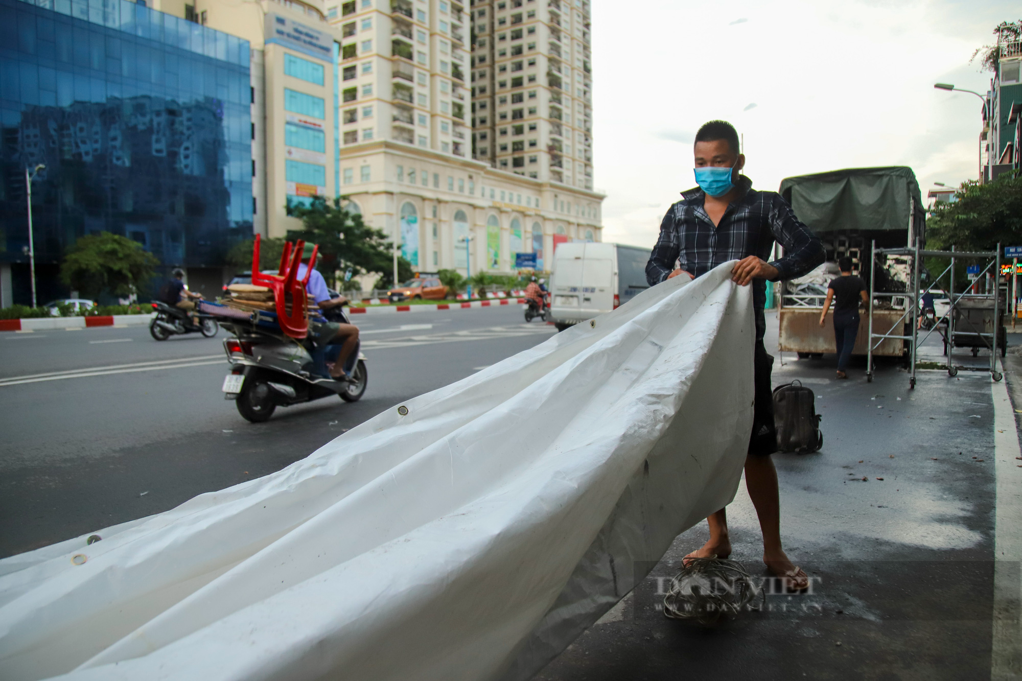 Hà Nội đồng loạt dỡ 39 chốt kiểm soát &quot;vùng xanh&quot; tại Hà Nội - Ảnh 4.