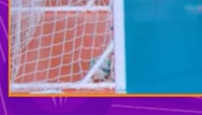 Không chỉ VS, ĐT futsal Việt Nam mất bàn thắng bởi... 1 cái giằng sắt - Ảnh 2.