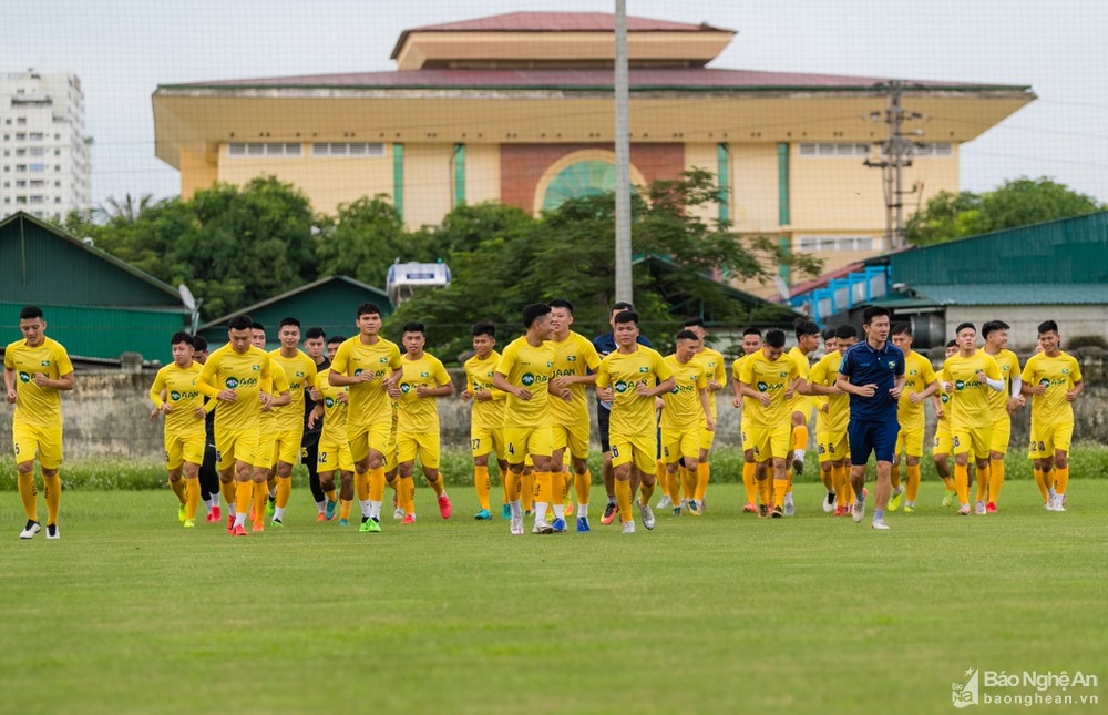 Rời Hải Phòng, cựu trung vệ U23 Việt Nam trên đường trở lại SLNA - Ảnh 4.