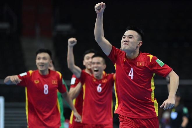 Hình ảnh những &quot;người hùng&quot; tuyển futsal Việt Nam cầm hòa đội bóng hạng 16 thế giới - Ảnh 8.