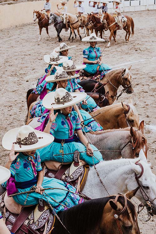 “Ba lê trên lưng ngựa” tạo nét cuốn hút ấn tượng cho các tour du lịch Mexico - Ảnh 4.