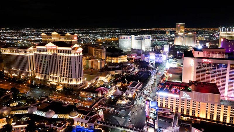 Mỹ: Las Vegas đón hơn 3,3 triệu khách du lịch và lập kỷ lục “tỷ đô” doanh thu - Ảnh 1.