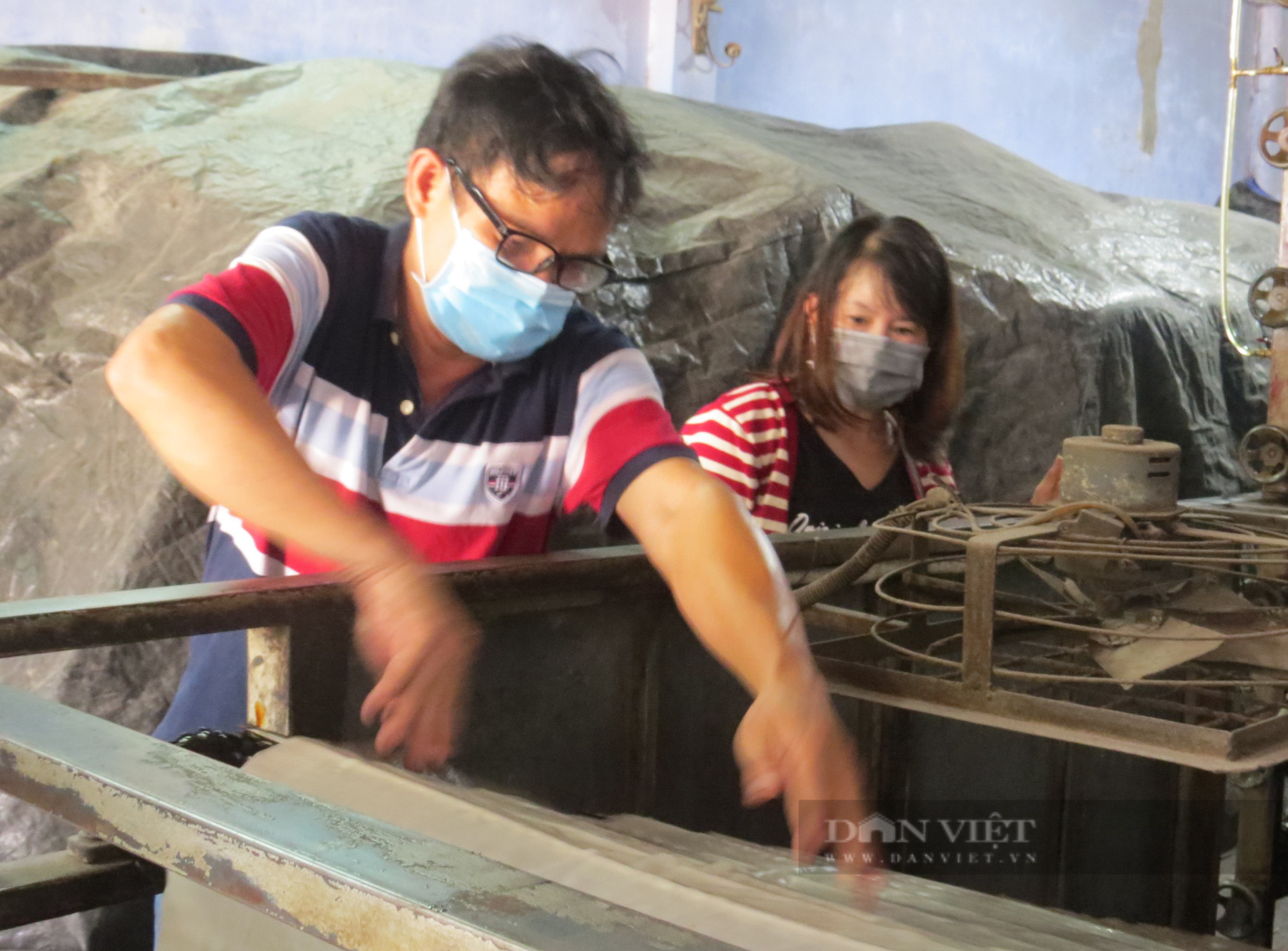 Phú Yên: Nông dân Việt Nam xuất sắc 2021 làm giàu từ công nghệ sản xuất bánh phở sạch  - Ảnh 7.