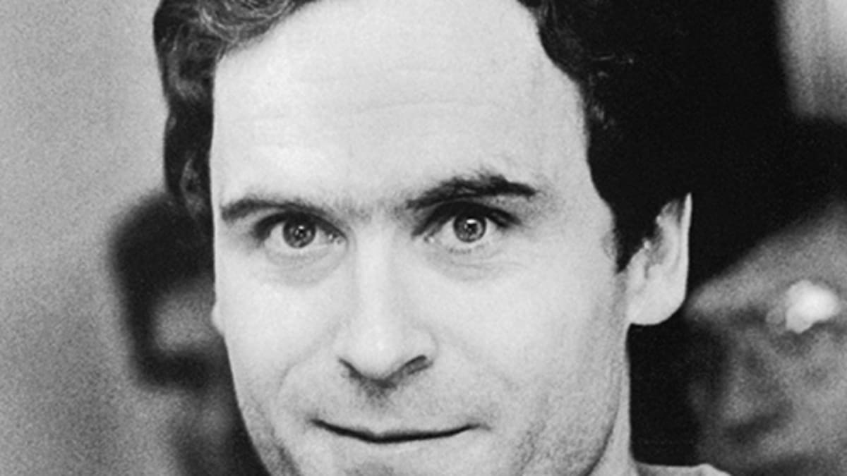Ted Bundy - Kẻ sát nhân man rợ từng làm cả nước Mỹ rúng động suốt gần 2 thập kỷ - Ảnh 1.