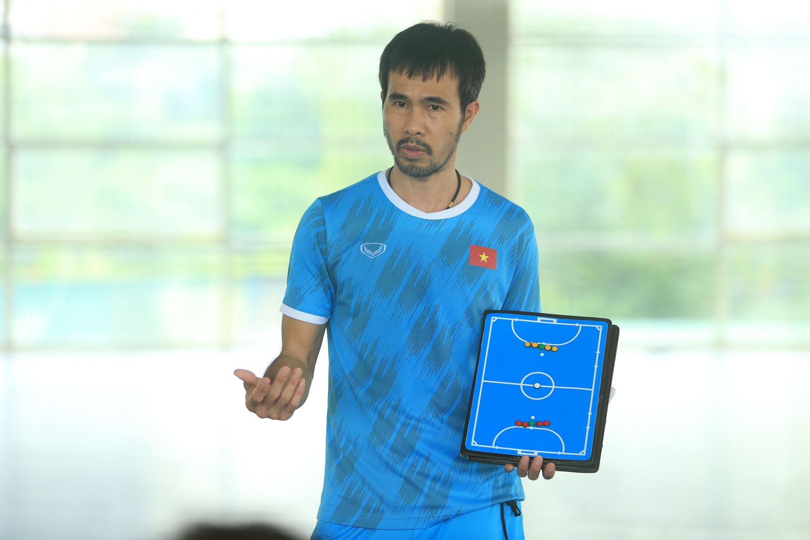 Ca sĩ Hoàng Bách: &quot;Hồ Văn Ý là thủ môn xuất sắc trong World Cup futsal 2021&quot; - Ảnh 3.