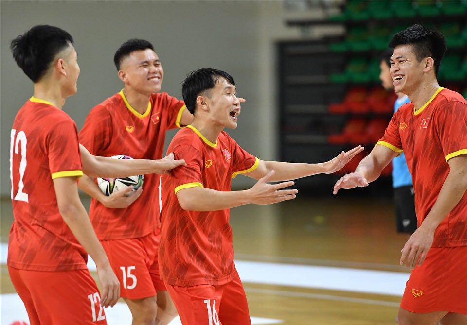 Ca sĩ Hoàng Bách: &quot;Hồ Văn Ý là thủ môn xuất sắc trong World Cup futsal 2021&quot; - Ảnh 4.