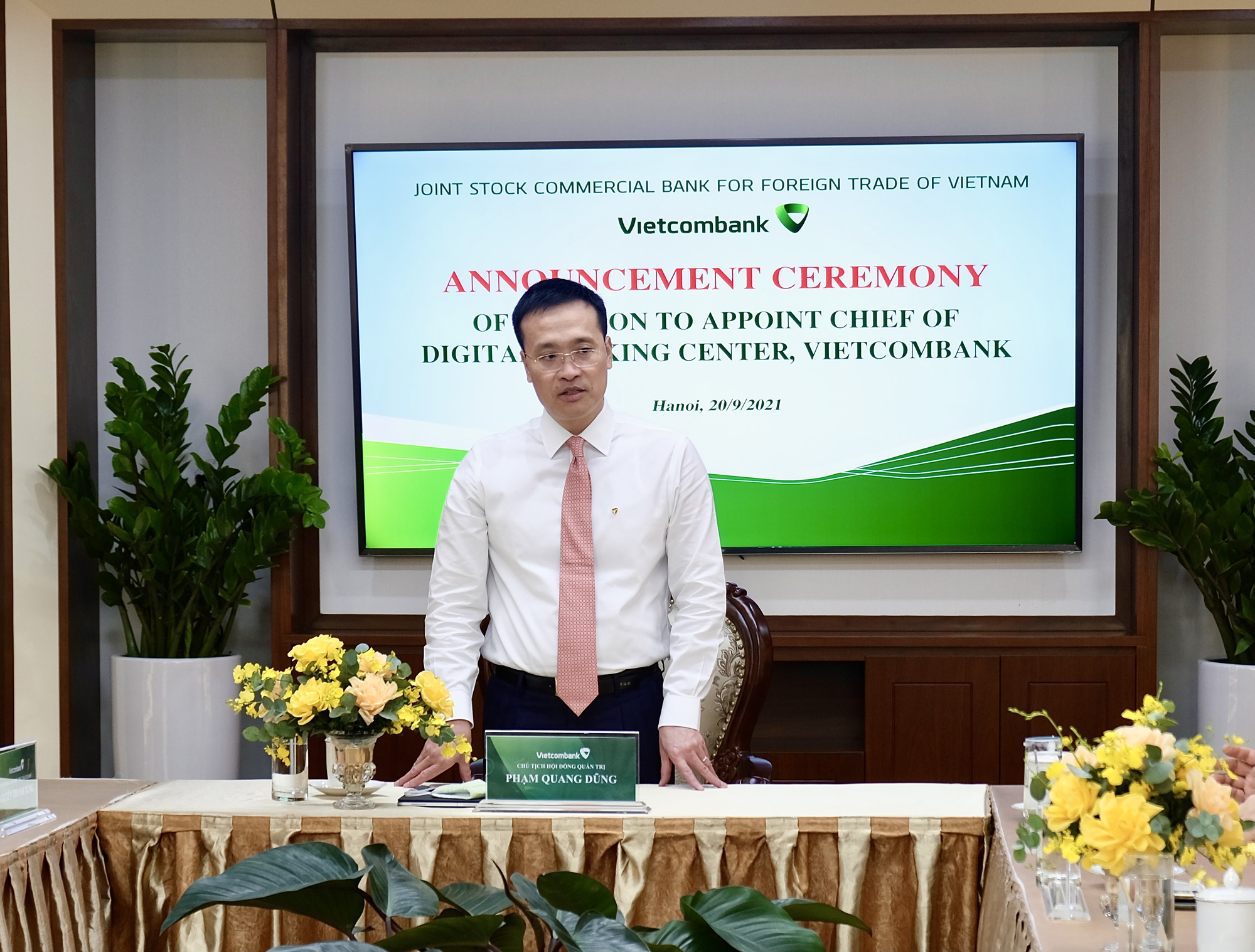 Vietcombank công bố quyết định bổ nhiệm Giám đốc Trung tâm Ngân hàng số - Ảnh 3.