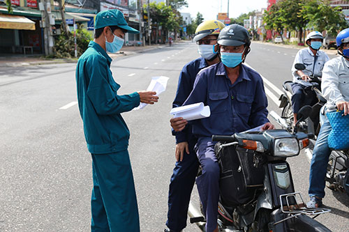 Bình Thuận: Khống chế dịch Covid - 19 và khẩn trương phục hồi, phát triển kinh tế  - Ảnh 1.