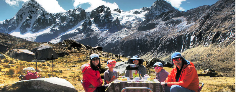 Du lịch Peru: “Đường trên mây” Santa Cruz Trek và rừng hóa thạch Piedra Chamana bí ẩn hút khách  - Ảnh 1.