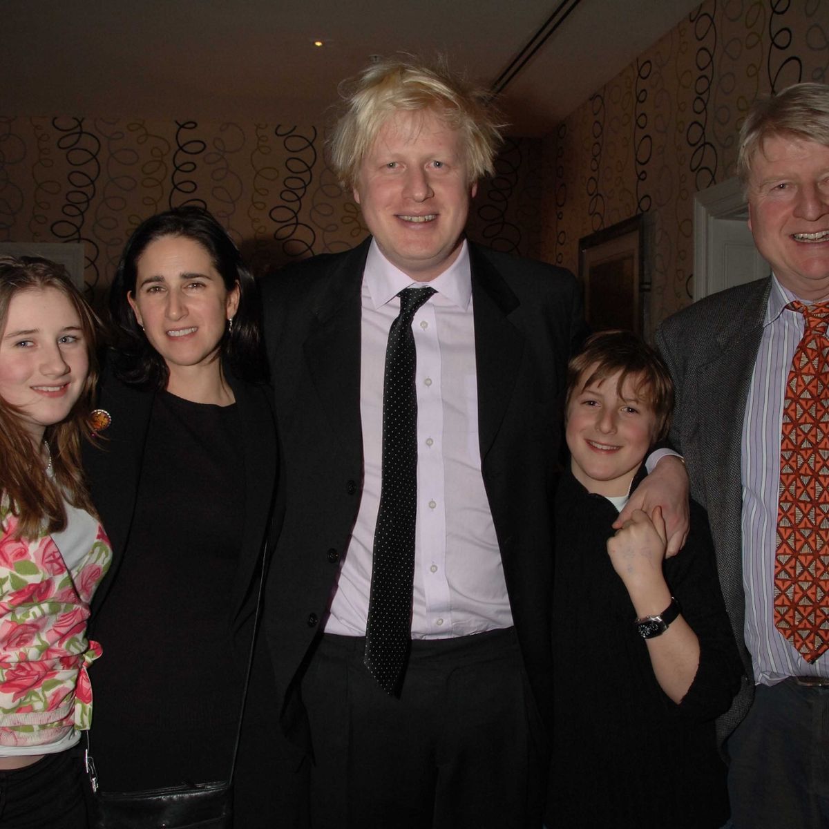 Thủ tướng Anh Boris Johnson thừa nhận mình có 6 người con - Ảnh 1.