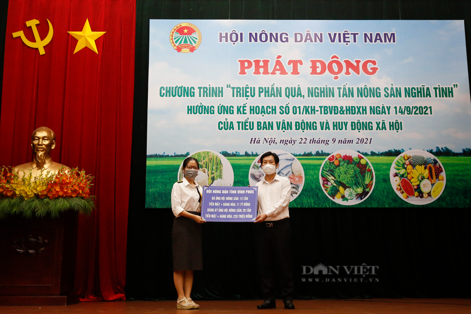 Ảnh: Hội Nông dân Việt Nam phát động chương trình &quot;Triệu phần quà, nghìn tấn nông sản nghĩa tình&quot; - Ảnh 10.