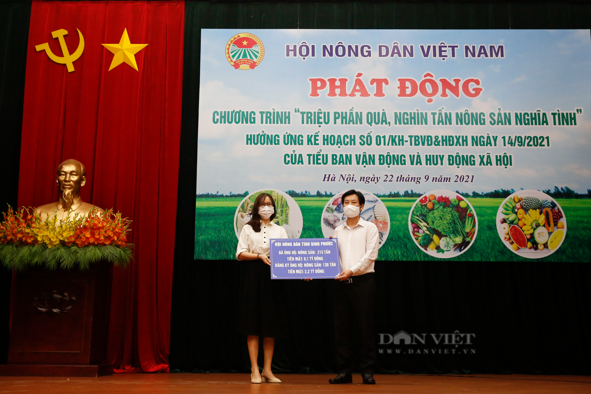 Ảnh: Hội Nông dân Việt Nam phát động chương trình &quot;Triệu phần quà, nghìn tấn nông sản nghĩa tình&quot; - Ảnh 12.