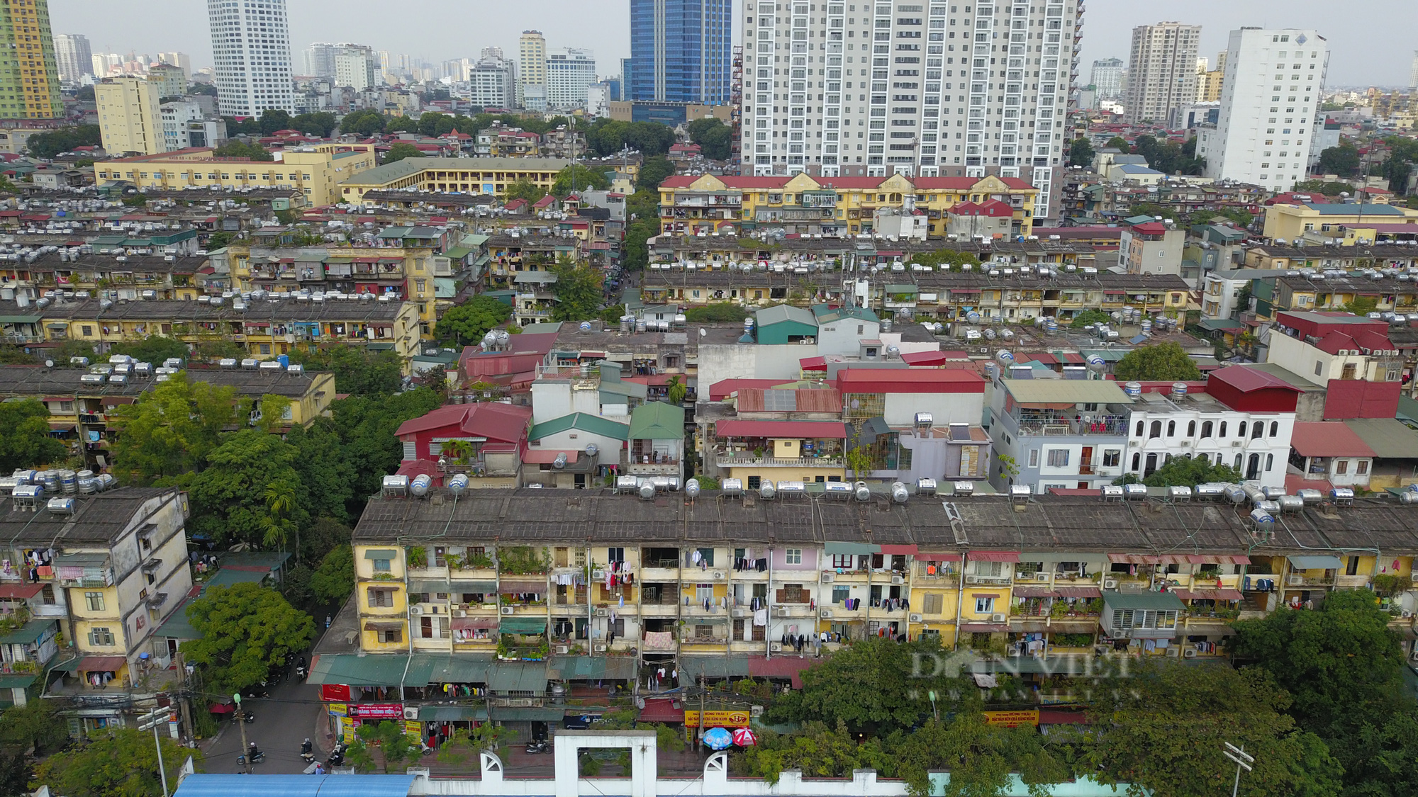 Bí thư Hà Nội: Cải tạo chung cư cũ là nhiệm vụ cấp bách, đường Vành đai 4 là trọng tâm - Ảnh 3.