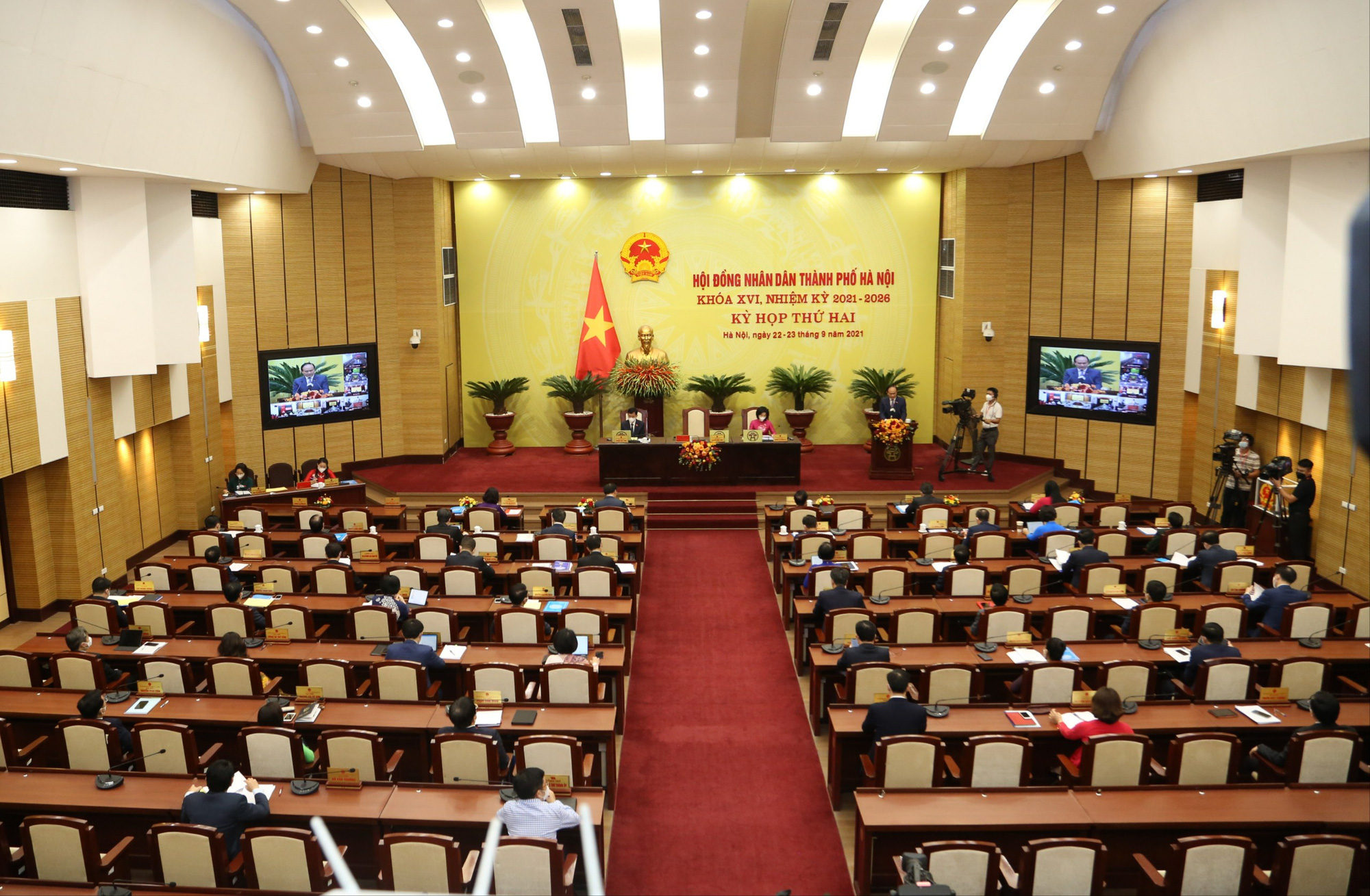 Thí điểm chính quyền đô thị Hà Nội: 21 lãnh đạo phường phải nghỉ việc sẽ được hưởng 3 tháng lương - Ảnh 2.