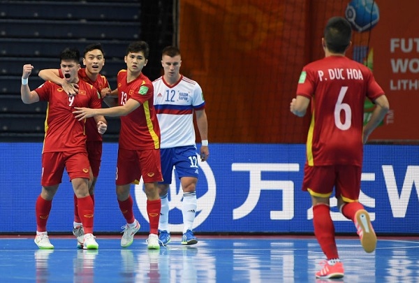 Báo chí thế giới &quot;ngả mũ&quot; trước màn trình diễn ĐT futsal Việt Nam - Ảnh 1.