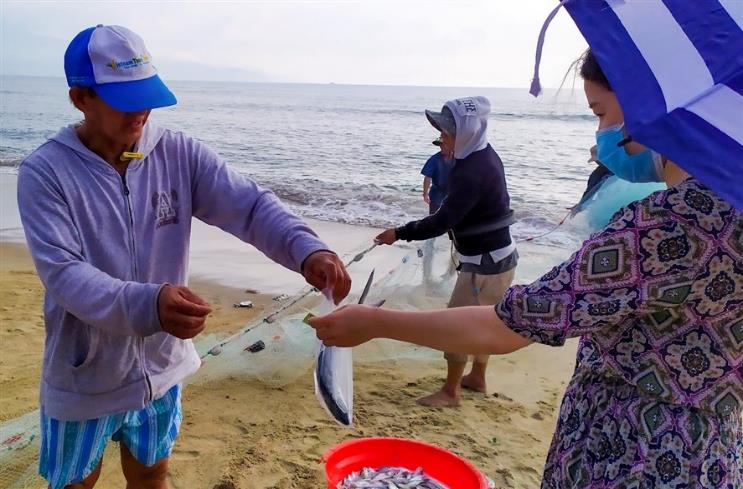 Không đi du lịch Đà Nẵng năm nay, bạn nhớ nhất điều gì? - Ảnh 2.