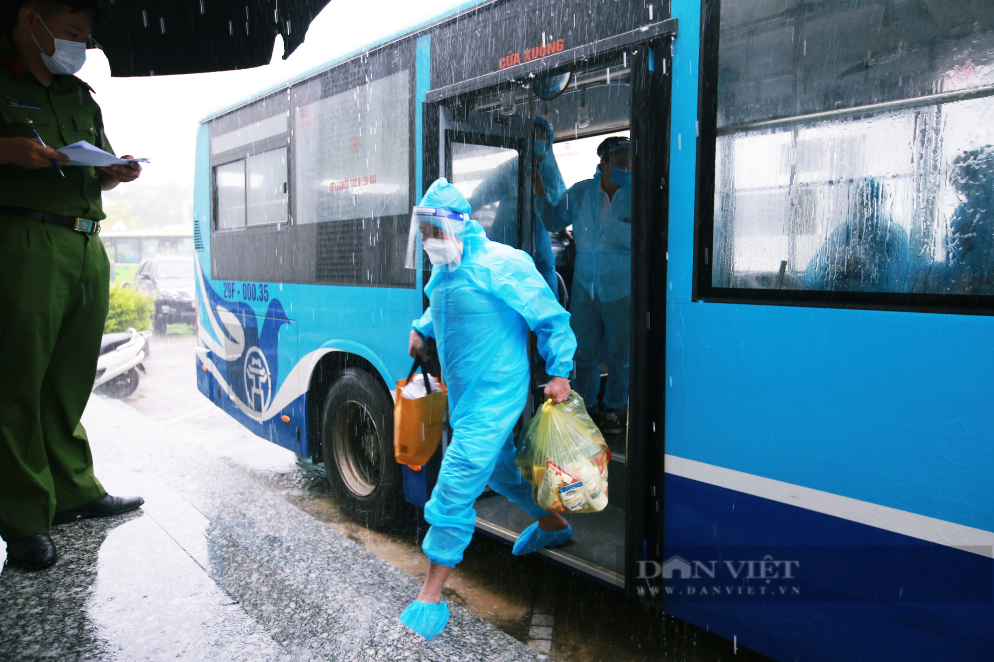 Thủ tướng Phạm Minh Chính: Cố gắng từ nay đến 30/9 sẽ từng bước nới lỏng giãn cách xã hội có kiểm soát - Ảnh 2.