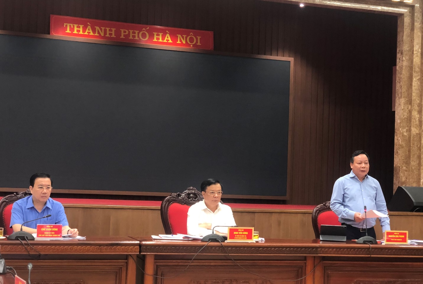 Hà Nội chia sẻ 5 kinh nghiệm và 2 kiến nghị phòng, chống dịch với Thủ tướng Chính phủ - Ảnh 1.