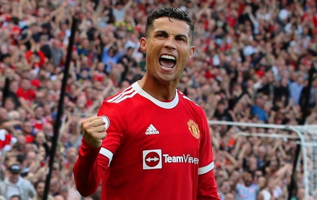 Tuyên bố treo giày ở M.U, Ronaldo khiến CĐV mừng như vớ được vàng - Ảnh 1.