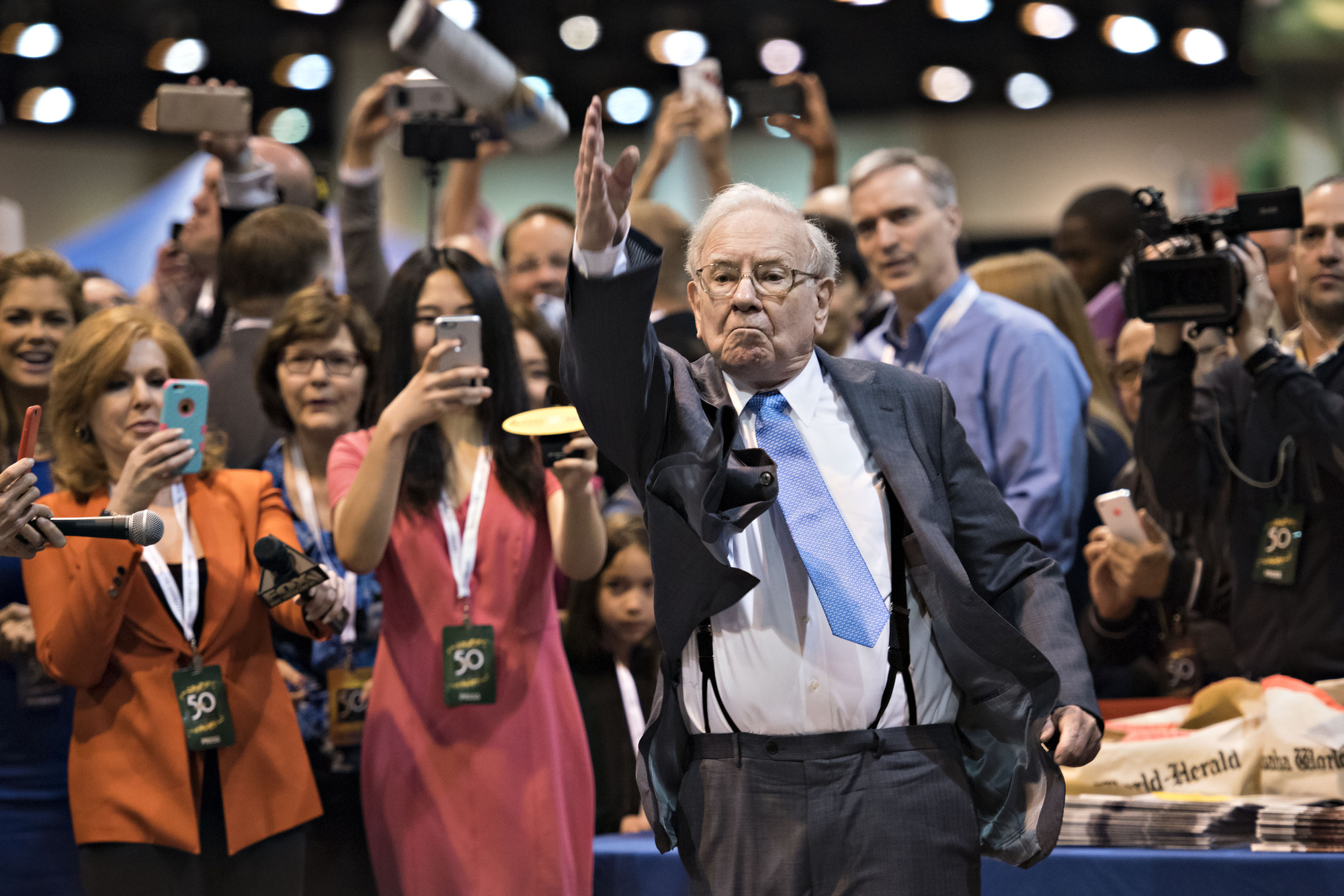 Warren Buffett nổi lên là một trong những nhà đầu tư thành công nhất mọi thời đại. Ảnh: @AFP.