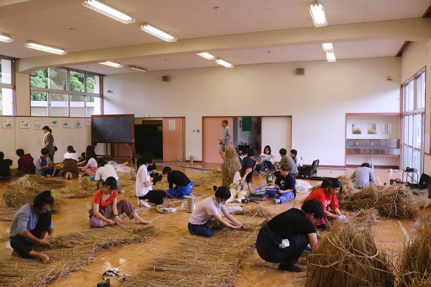 Ảnh: Nông dân Nhật Bản tạo ra các công trình nghệ thuật từ rơm rạ - Ảnh 7.