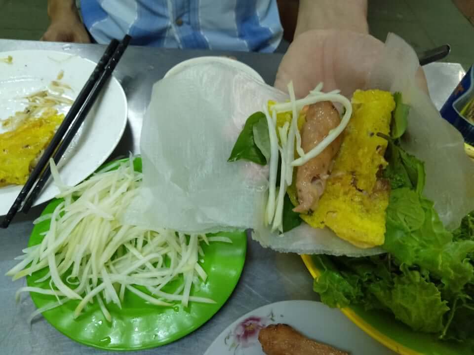 Đà Nẵng: Quán ăn trong hẻm, nhưng kìn kìn du khách Hà Nội ghé ăn - Ảnh 2.