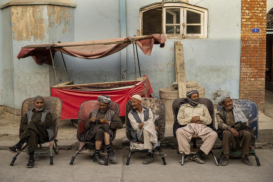 Hình ảnh cuộc sống của người dân ở Kabul sau 6 tuần Taliban kiểm soát diễn ra như thế nào? - Ảnh 15.