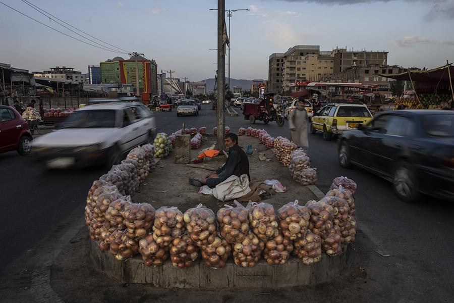 Hình ảnh cuộc sống của người dân ở Kabul sau 6 tuần Taliban kiểm soát diễn ra như thế nào? - Ảnh 16.