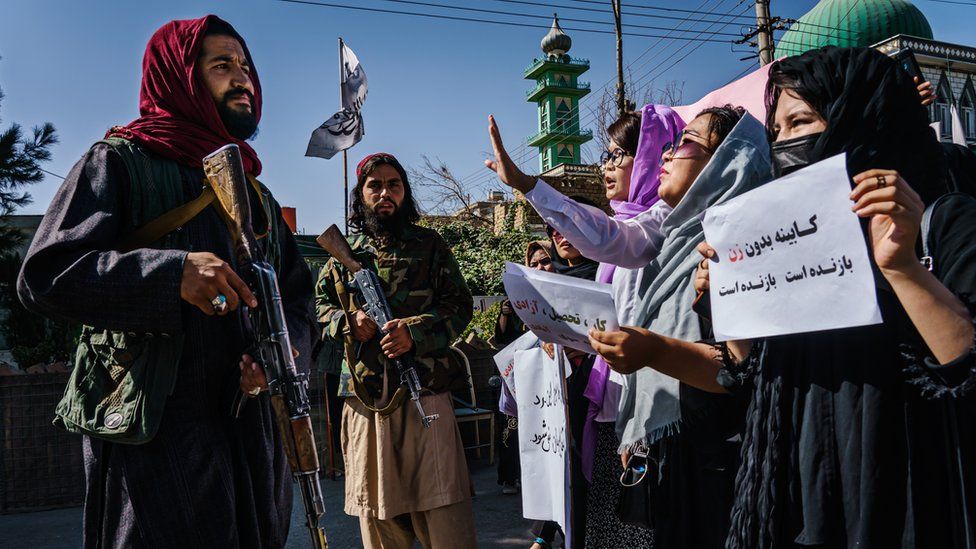 Những nữ thẩm phán Afghanistan sống trong sợ hãi với nỗi lo bị trả thù - Ảnh 2.