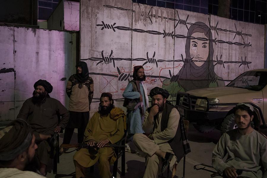 Hình ảnh cuộc sống của người dân ở Kabul sau 6 tuần Taliban kiểm soát diễn ra như thế nào? - Ảnh 8.