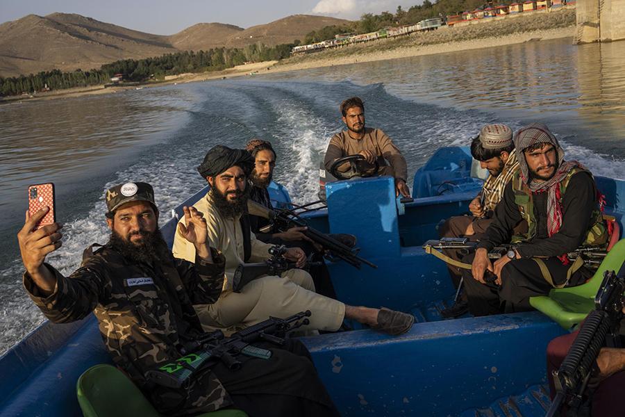 Hình ảnh cuộc sống của người dân ở Kabul sau 6 tuần Taliban kiểm soát diễn ra như thế nào? - Ảnh 9.