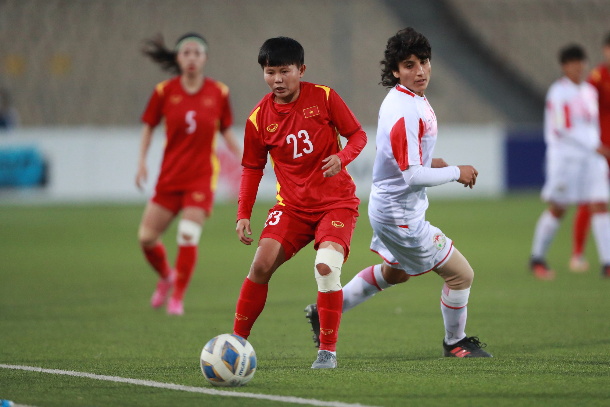 Hải Yến tỏa sáng, ĐT nữ Việt Nam giành vé dự VCK ASIAN Cup 2022 - Ảnh 1.