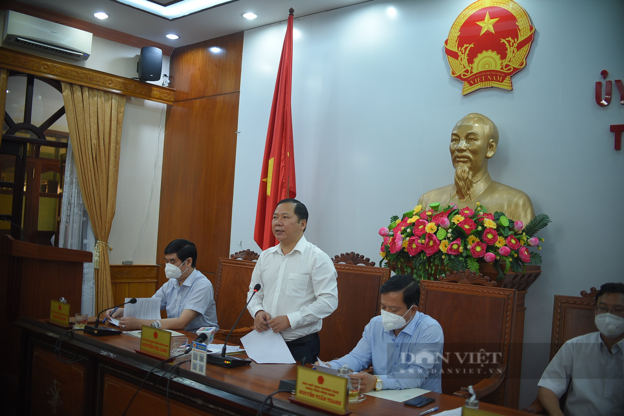 Chủ tịch Bình Định Nguyễn Phi Long: 'Đánh giá cán bộ lúc nước sôi lửa bỏng, lúc nhân dân cần' - Ảnh 1.