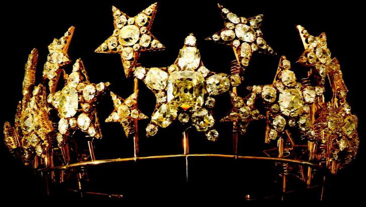 9 món đồ trang sức ẩn chứa “bí mật” của nhiều thế hệ Hoàng gia - Ảnh 3.