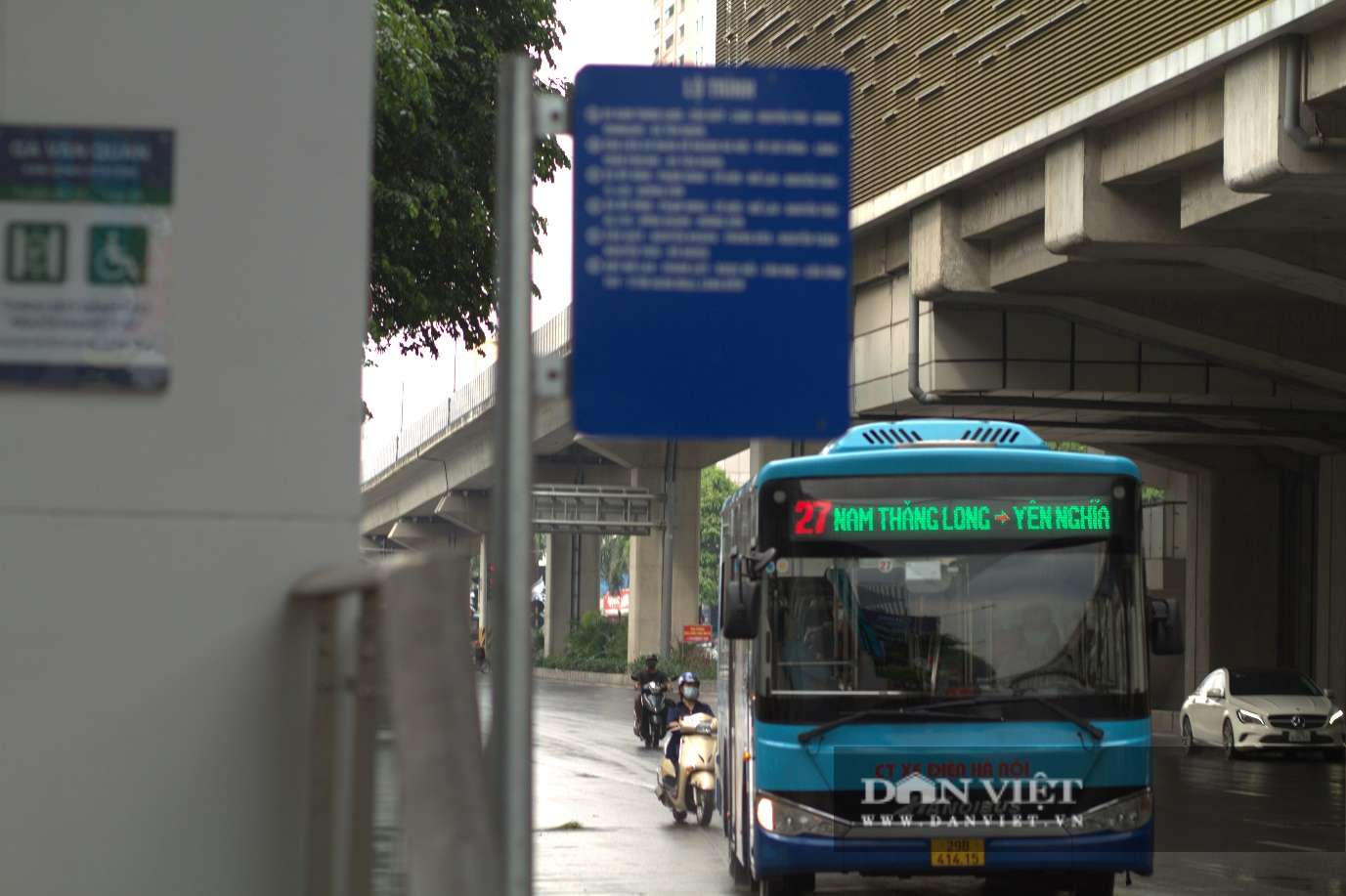 Hà Nội: Xe buýt, xe khách, taxi sẵn sàng hoạt động trở lại - Ảnh 1.