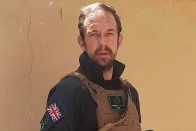Cựu binh Anh bị Taliban bắt giữ khi cố sơ tán 400 người Afghanistan - Ảnh 1.