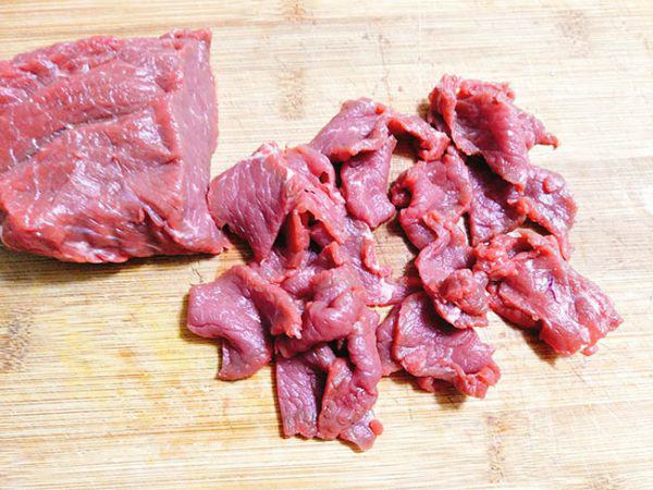 Xào thịt bò muốn thơm mềm, không dai cần nhớ 3 bước chuẩn bị này