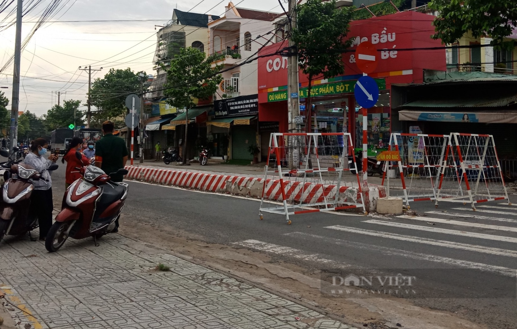 Bí thư Tỉnh ủy Đồng Nai: &quot;Phải mặc thường phục đi thị sát ở chốt kiểm dịch xem có nhũng nhiễu, vòi tiền dân không&quot; - Ảnh 3.